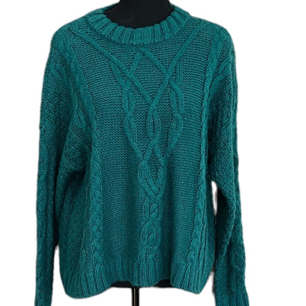 Aerie green cotton blend cable kit sweater, crew neck, boxy fit, size XS.